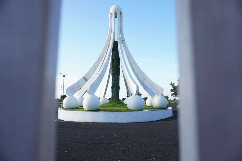 4 Pillars Melbourne City Farmhouse Plotting Project 7.20 Lakh